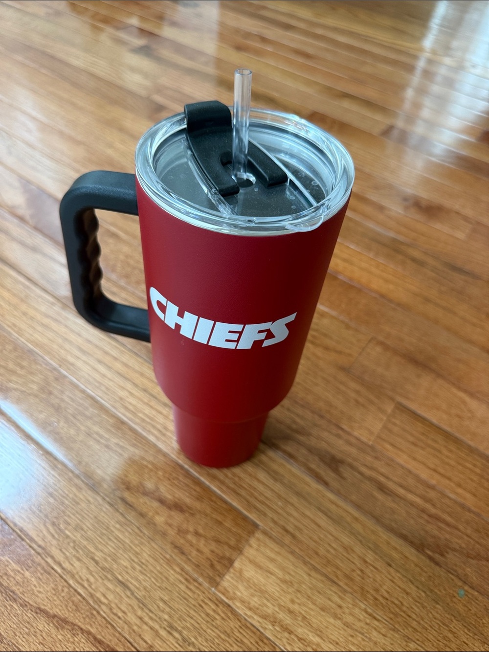 Chiefs Insulated Red Travel Mug with Handle and Straw